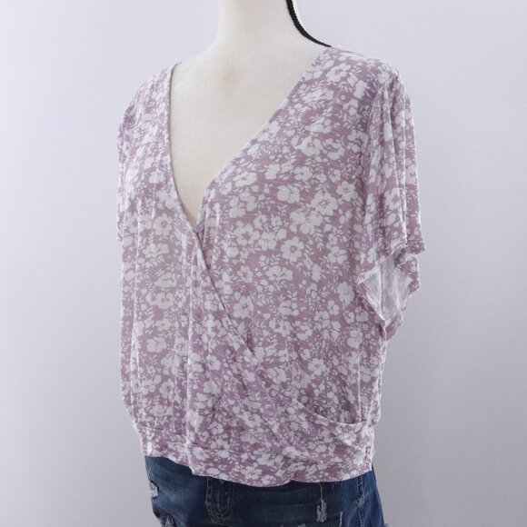 Lucky Brand | Short Sleeve V Neck Top XL - Picture 1 of 6
